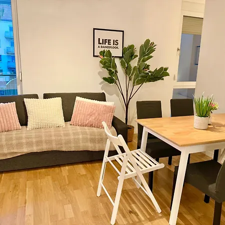 Modernes Mit Balkon Naehe Scs *