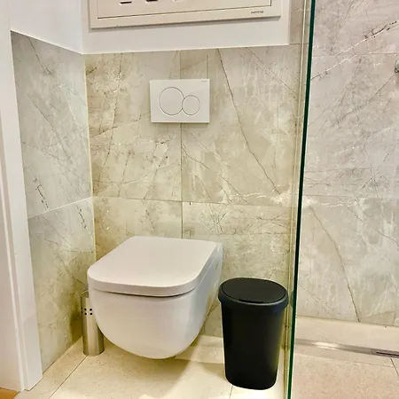 Apartment Modernes Mit Balkon Naehe Scs